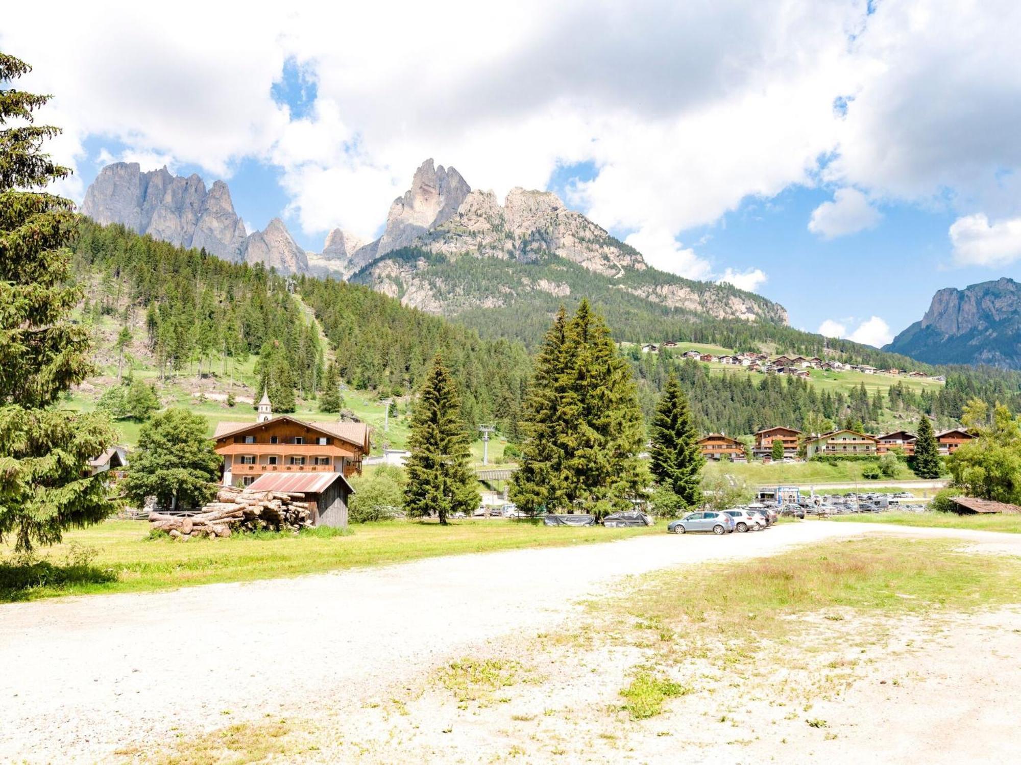 Spacious Chalet With Garden Near Ski Area In Tyrol Поца ди Фаса Екстериор снимка