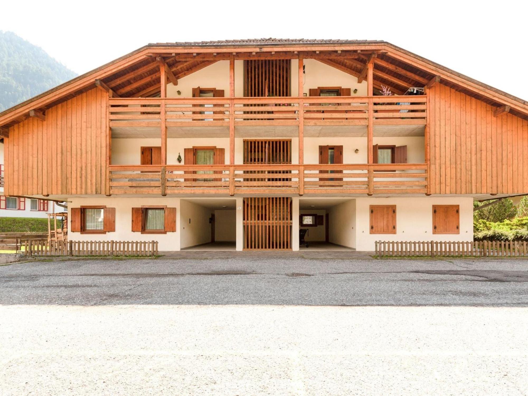 Spacious Chalet With Garden Near Ski Area In Tyrol Поца ди Фаса Екстериор снимка